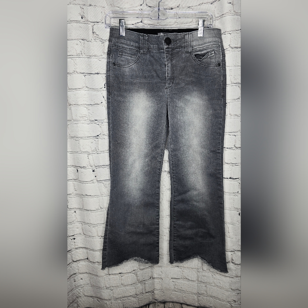 Democracy Gray Women's Cropped Raw Hem Jeans Size 4P